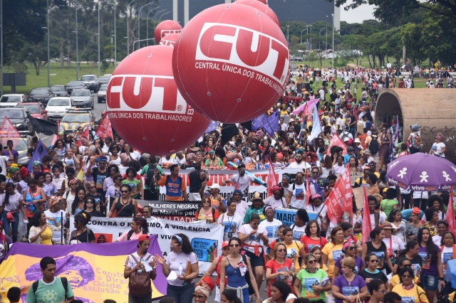 Marcha das Mulheres Negras ocupa Esplanada