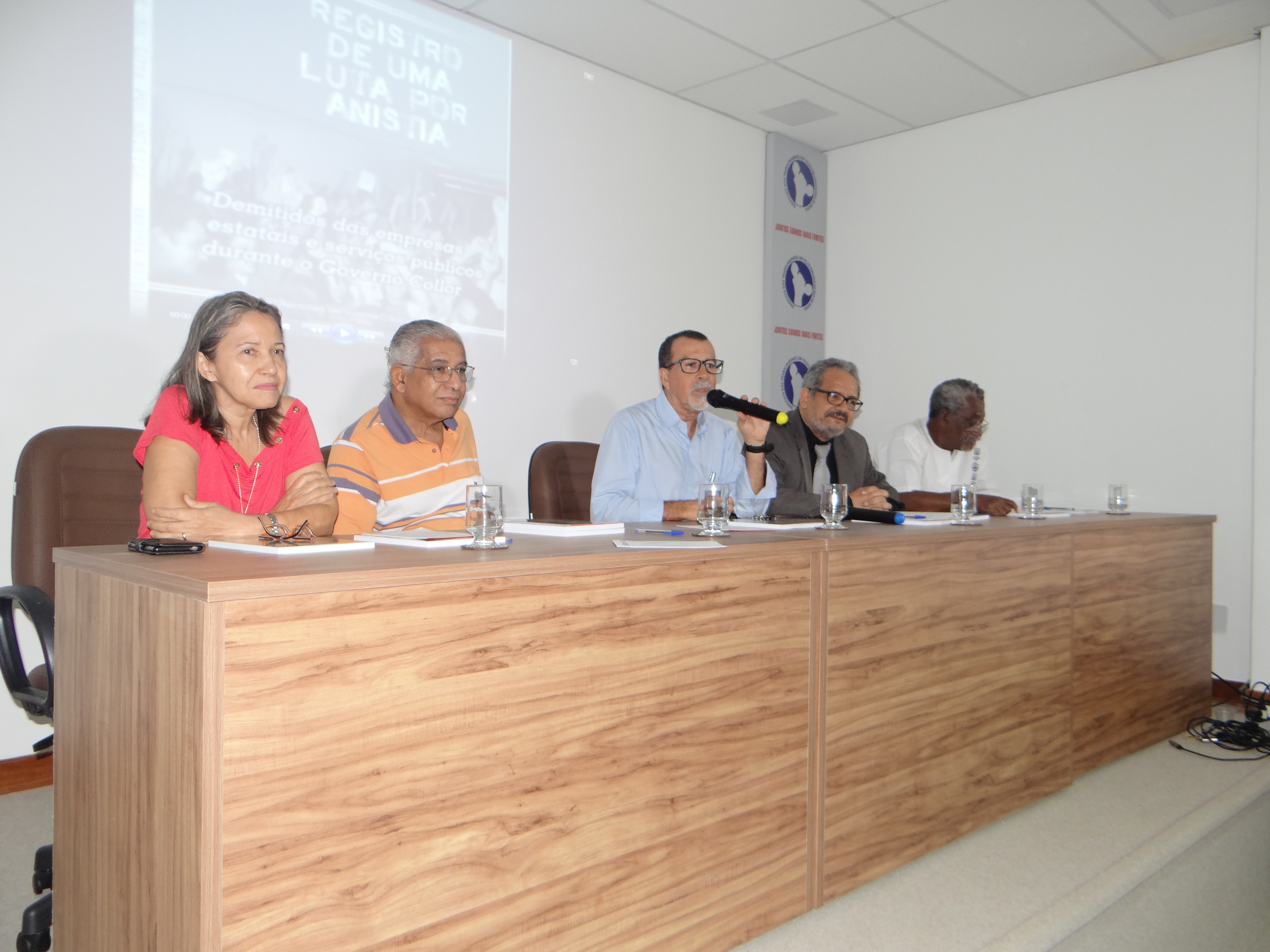 Segunda edição do livro Registro de Uma Luta por Anistia foi lançado pelo Sinttel Bahia