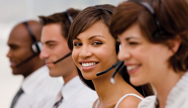 Operador de call center: como é estar na outra ponta da ligação que você odeia atender?