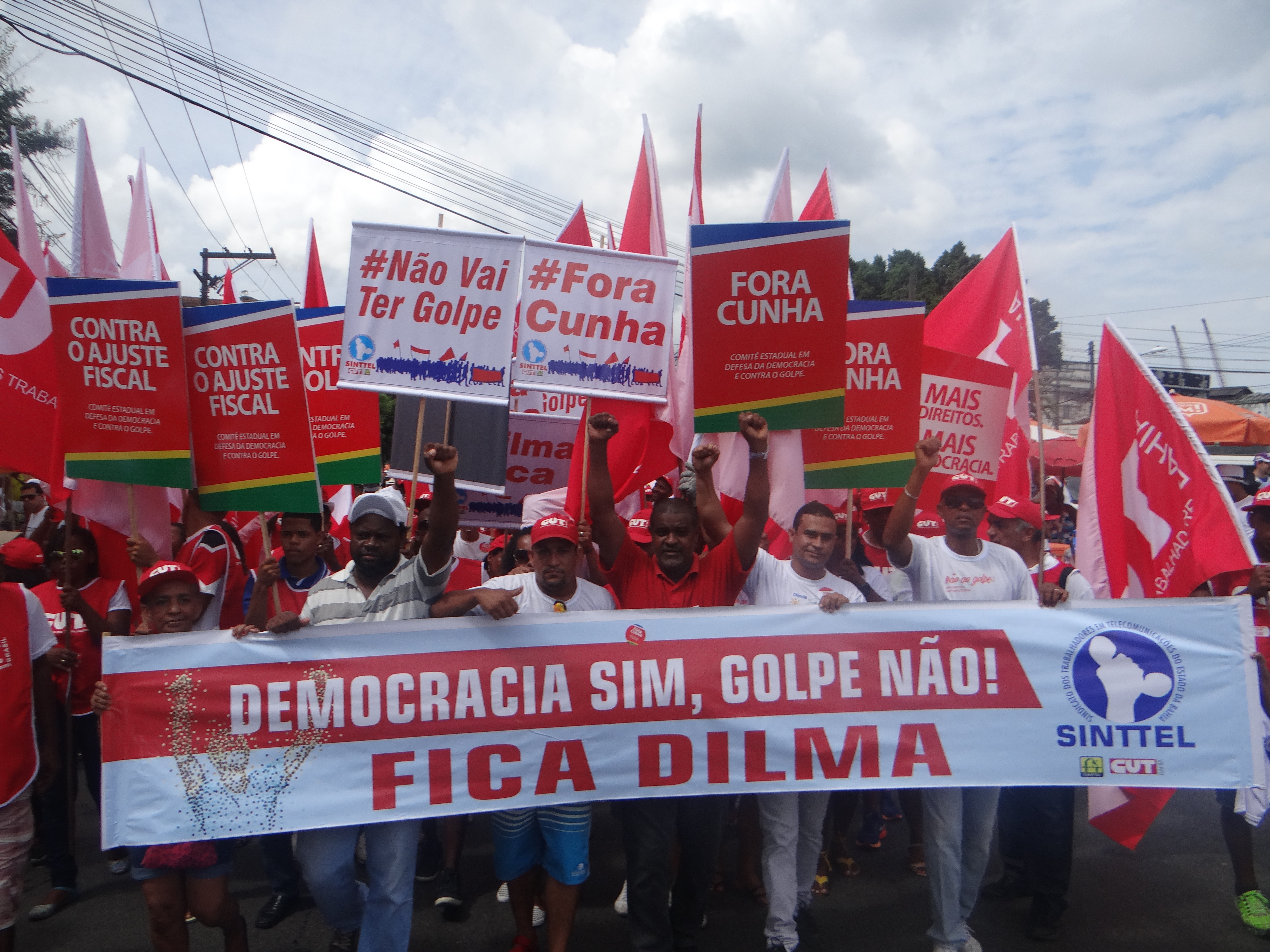 Sinttel Bahia participa de cortejo na Lavagem do Bonfim